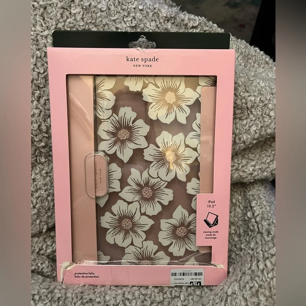 Kate Spade Protective Folio iPad Case- Hollyhock - Picture 1 of 9